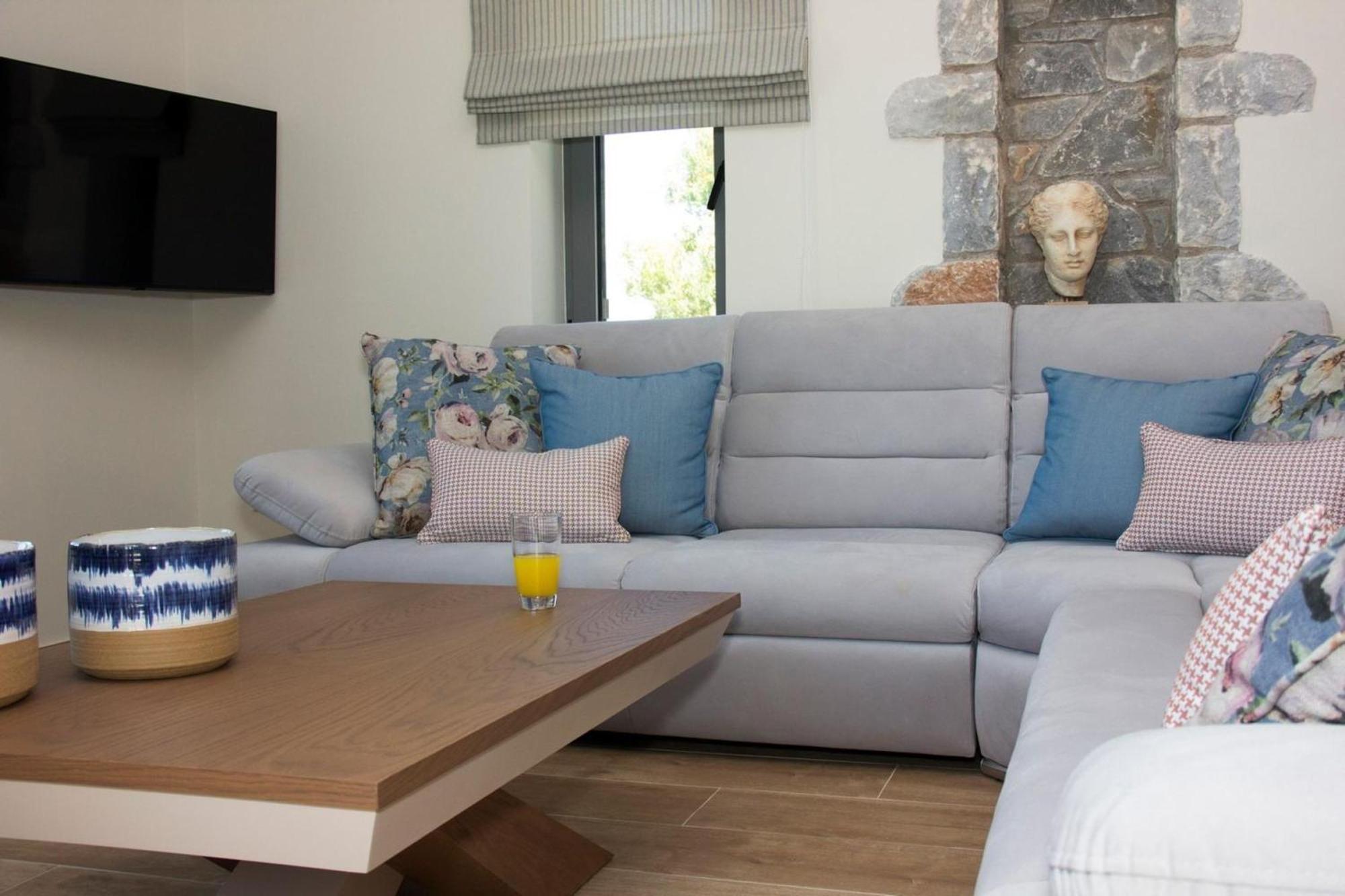 Elsa Villa By Elrin Villas Mani Neokhorion  ภายนอก รูปภาพ